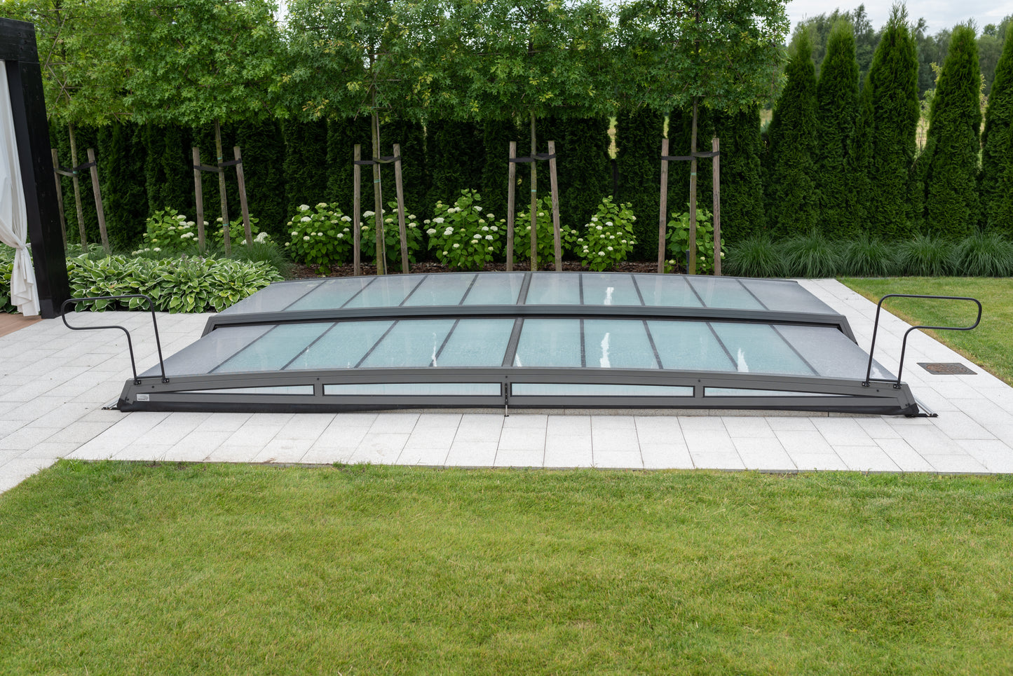 Gravity 10° BUCOVERS Poolüberdachung - Preis auf Anfrage