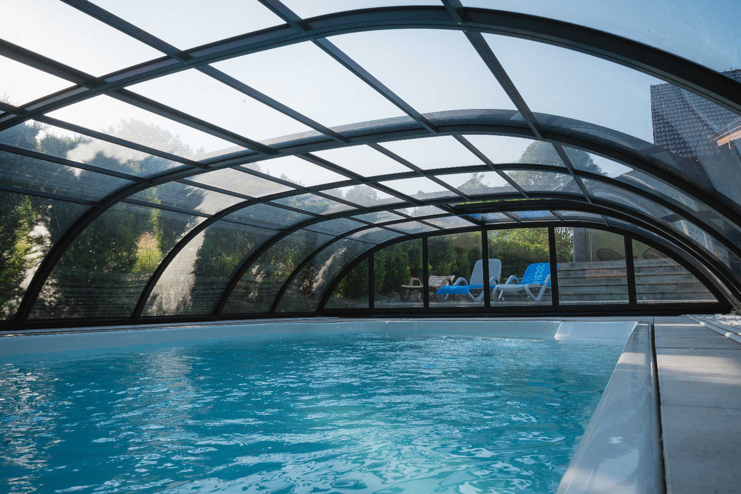 BUCOVERS Horizon Poolüberdachung - Preis auf Anfrage