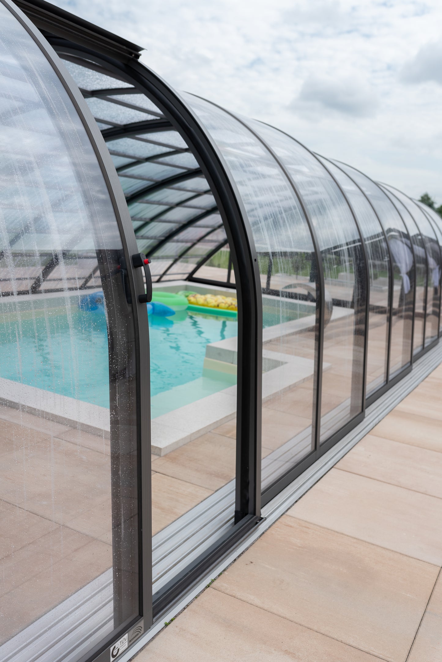 Panorama BUCOVERS Poolüberdachung - Preis auf Anfrage