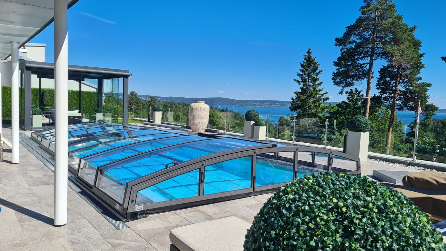 Skyline BUCOVERS Poolüberdachung - Preis auf Anfrage