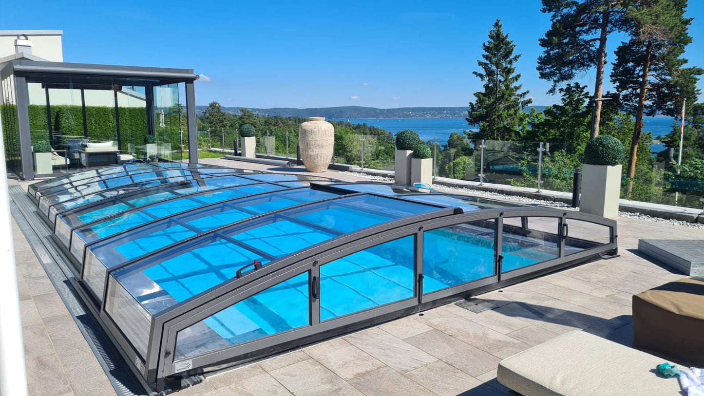 Skyline BUCOVERS Poolüberdachung - Preis auf Anfrage