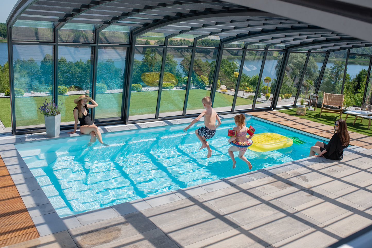 Skyline UP BUCOVERS Poolüberdachung - Preis auf Anfrage