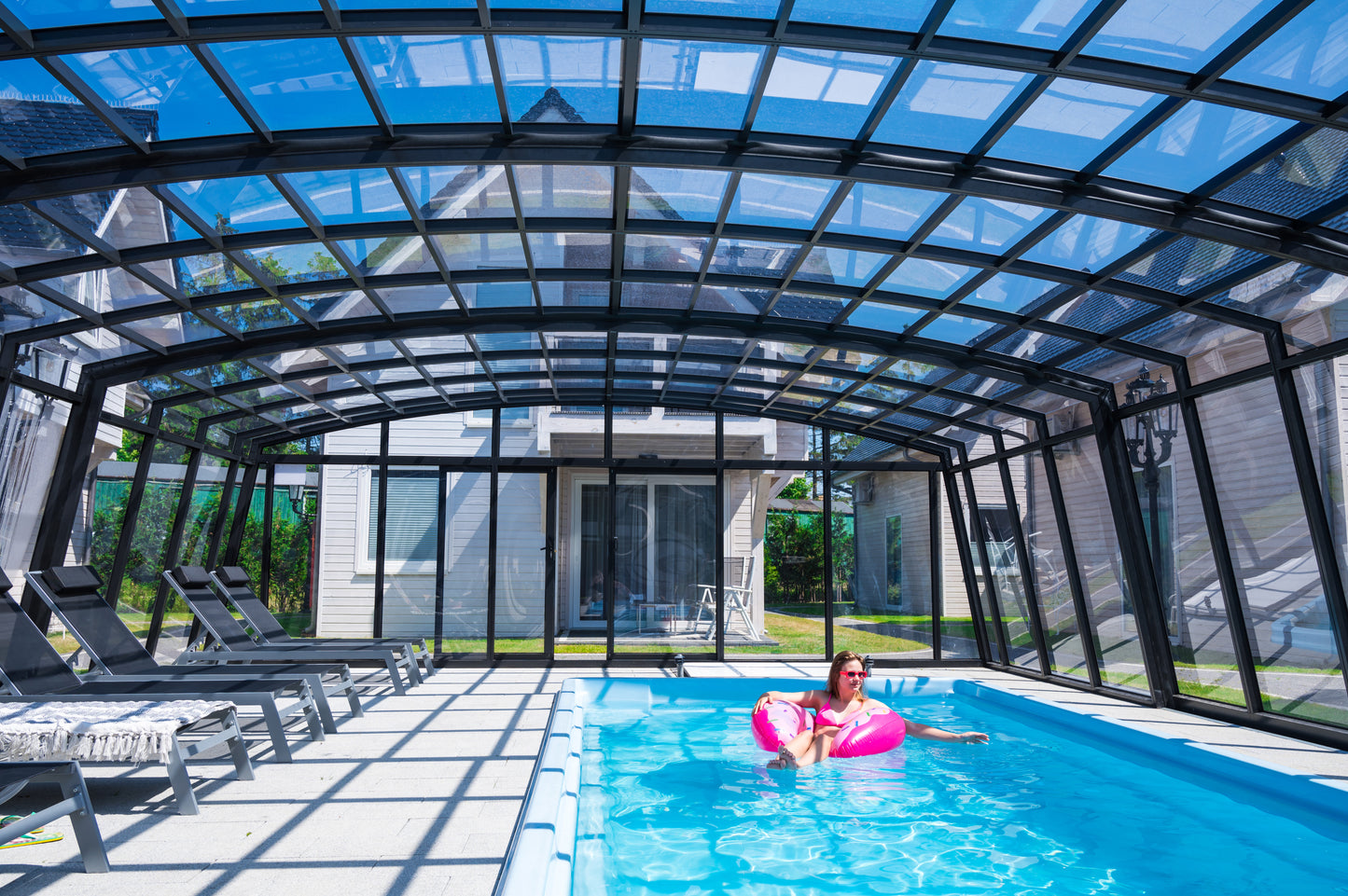 Skyline UP BUCOVERS Poolüberdachung - Preis auf Anfrage
