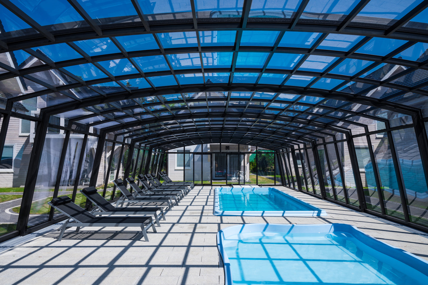 Skyline UP BUCOVERS Poolüberdachung - Preis auf Anfrage