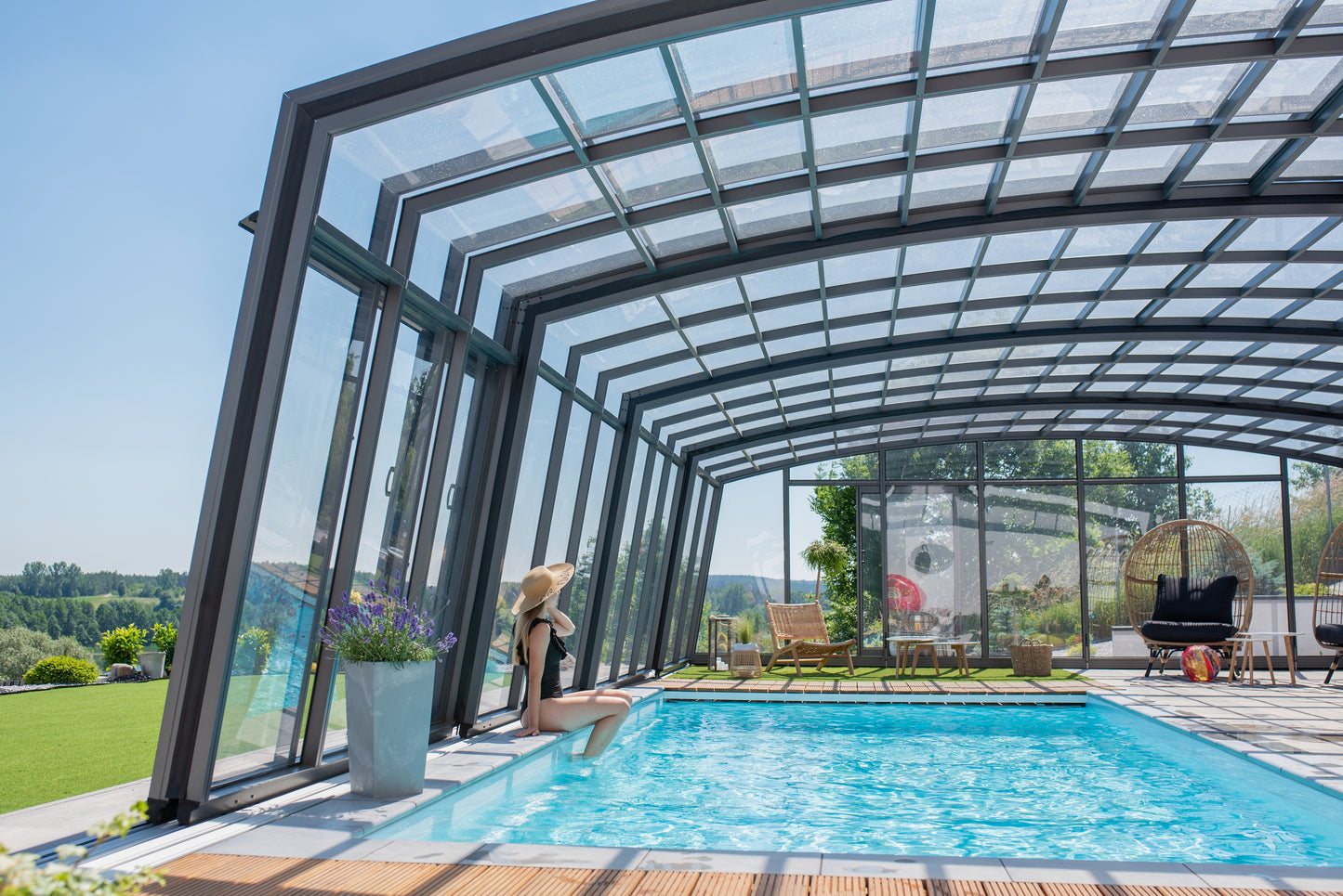 Skyline UP BUCOVERS Poolüberdachung - Preis auf Anfrage