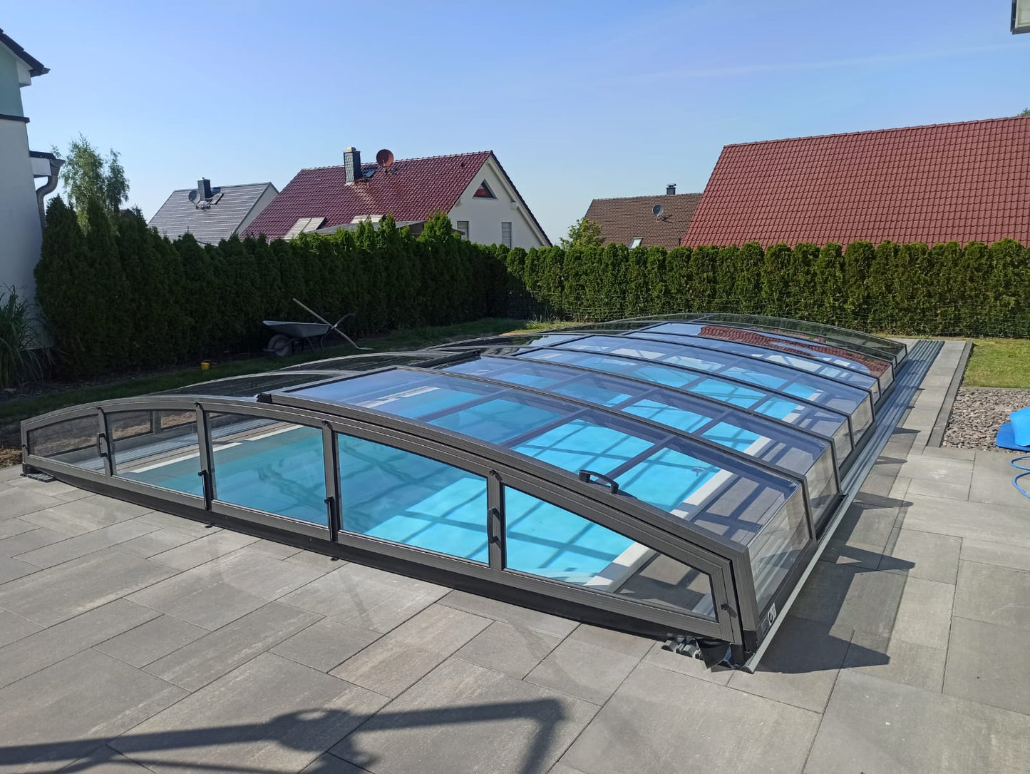 Skyline BUCOVERS Poolüberdachung - Preis auf Anfrage